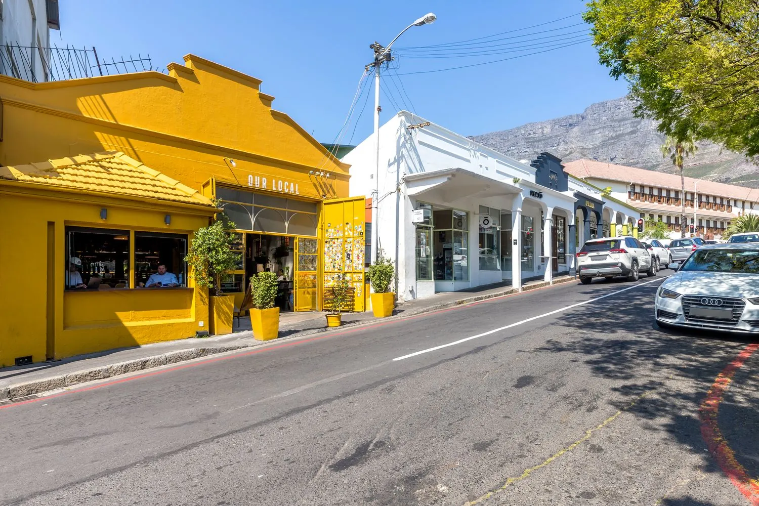 Kloof Street, at the door